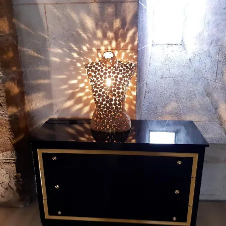 Daire Luxueux A Ambrieres-les-vallees - 85 M² Avec Jacuzzi *